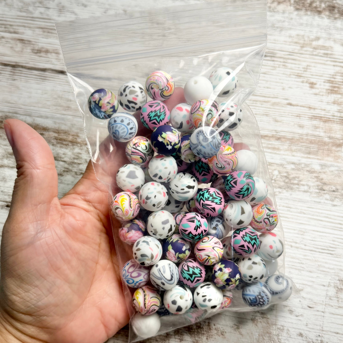 DESTASH PRICED - 15mm patterned silicone beads mix (70 count)