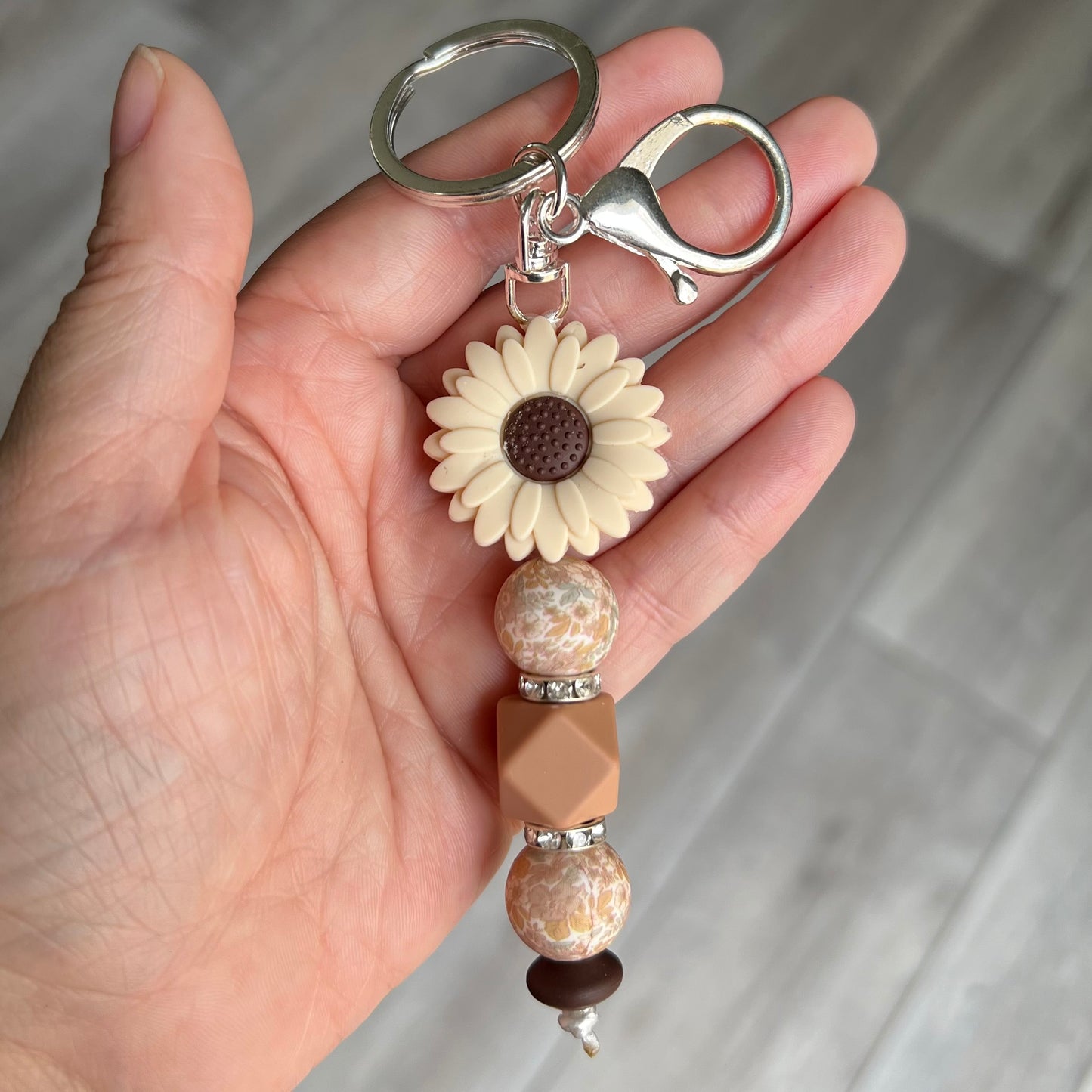 Beige sunflower keychain